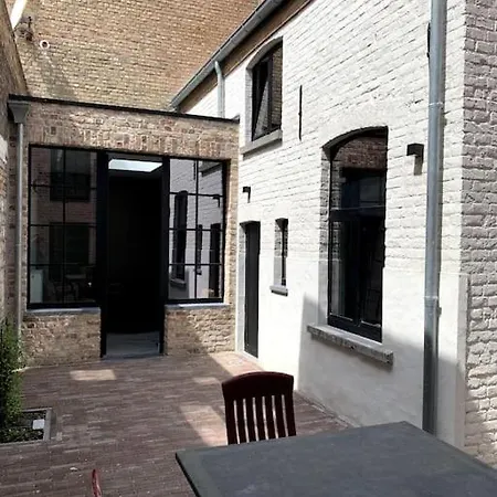 Holiday home La40 Statig Gerenoveerd Huis In Hartje Nieuwpoort-stad